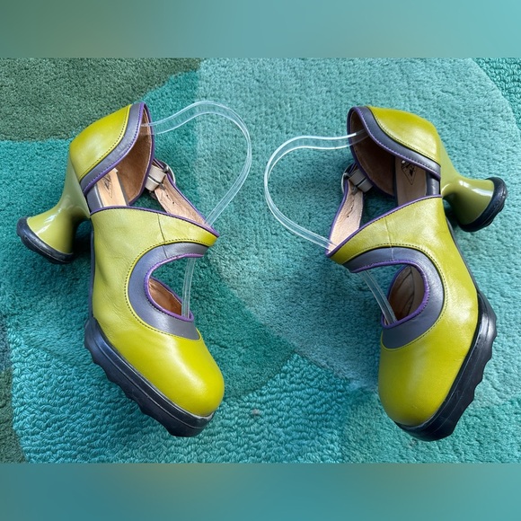 Fluevog NEARLY NEW Mini Elif olive/gray/purple asymmetrical buckle heel - 8.5 - Picture 12 of 16